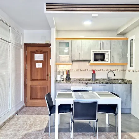 Апартаменты Sr Mediterraneo 1 Bdr Playa De La Carihuela Торремолинос