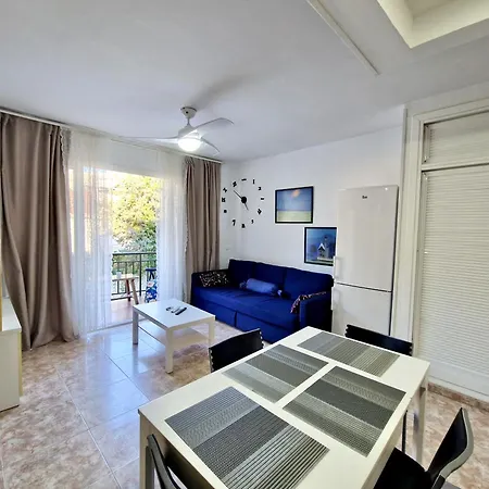 Sr Mediterraneo 1 Bdr Playa De La Carihuela Апартаменты *