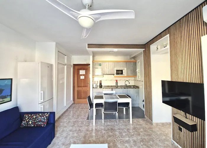 Sr Mediterraneo 1 Bdr Playa De La Carihuela *