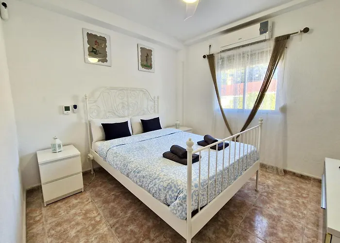 Sr Mediterraneo 1 Bdr Playa De La Carihuela Апартаменты Торремолинос