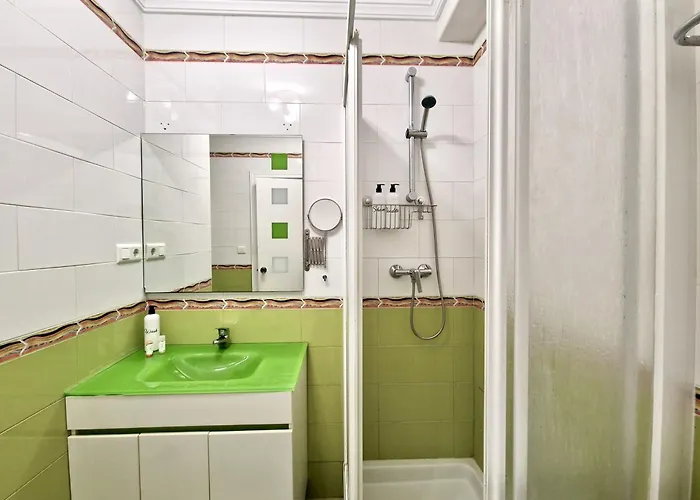 Sr Mediterraneo 1 Bdr Playa De La Carihuela Апартаменты *