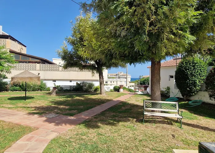 Sr Mediterraneo 1 Bdr Playa De La Carihuela * Торремолинос